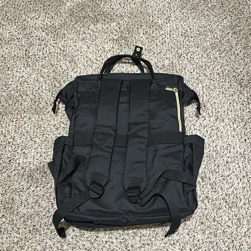 New BackPack - Picture 2 of 3